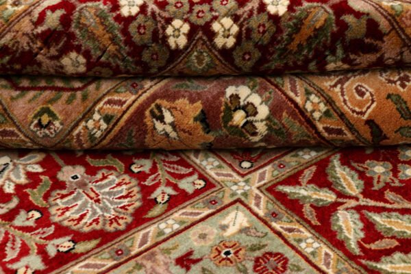 Maroon Bakhtiar 4' 1 x 6' - SKU 37675