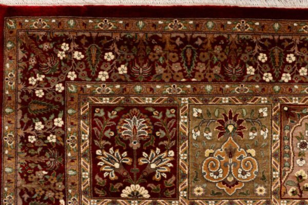 Maroon Bakhtiar 4' x 6' 1 - SKU 37679