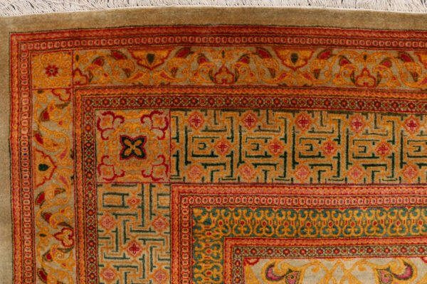 Tan Sultanabad 5' 2 x 7' 8 - SKU 37691