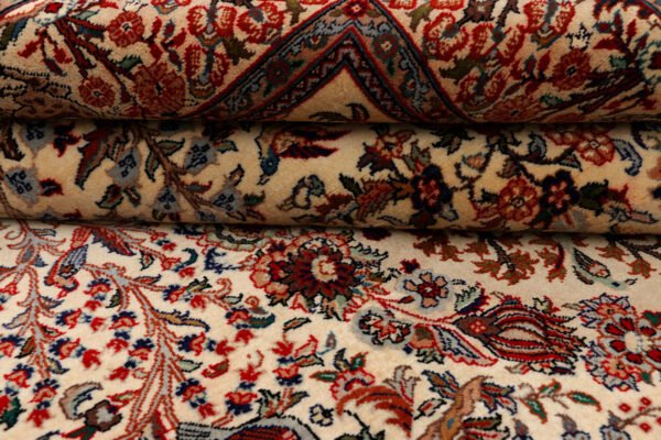 Navajo White Hunting 4' 6 x 6' 11 - SKU 37692